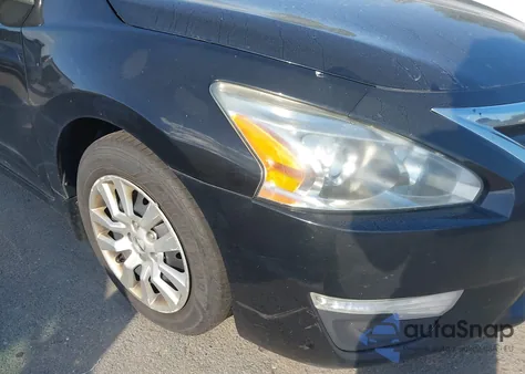 2015 Nissan Altima 2.5 S z USA, uszkodzony, nr VIN 1N4AL3APXFC108728